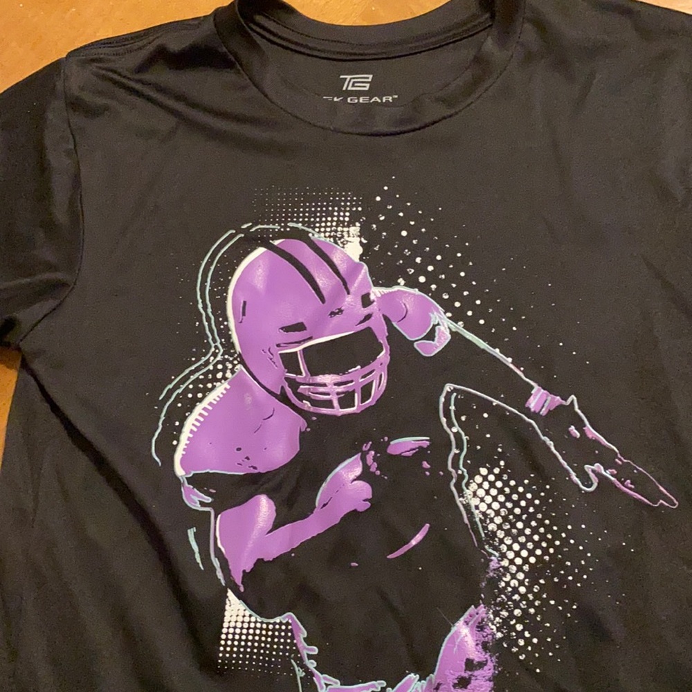 Youth boys football shirt size 10